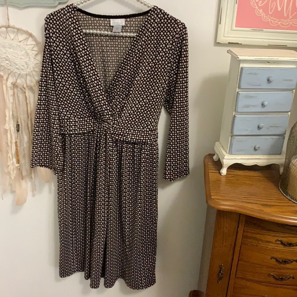 Motherhood Maternity Dress Medium M Brown Faux Wrap V-Neck Geometric Print Knit